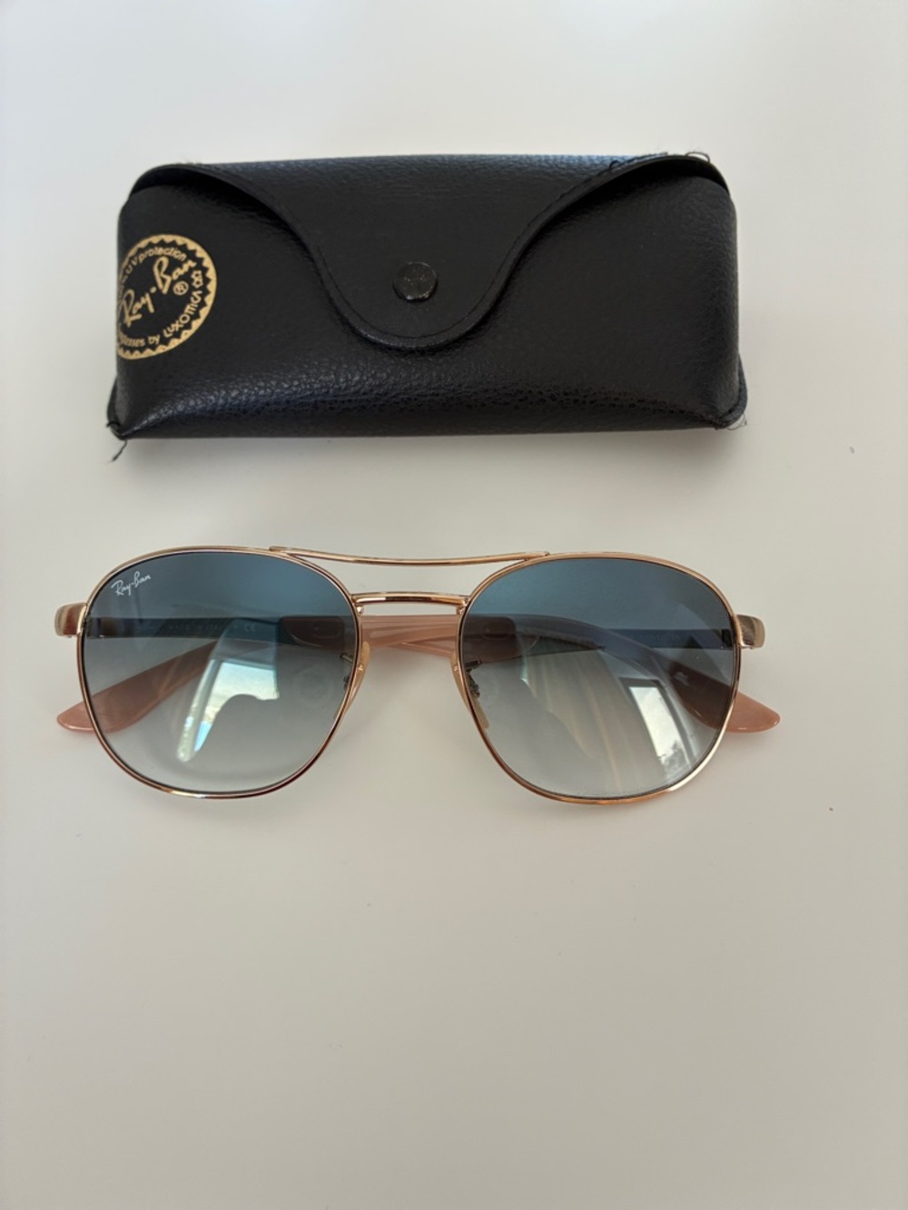Ray-Ban Women’s Aviator Sunglasses in Rose Gold with Gradient Gray Lenses